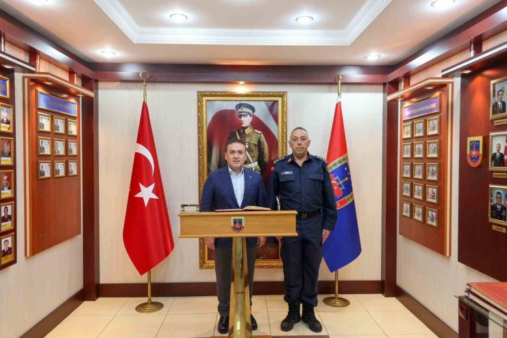 Vali Sözer, jandarma personeliyle bir araya geldi