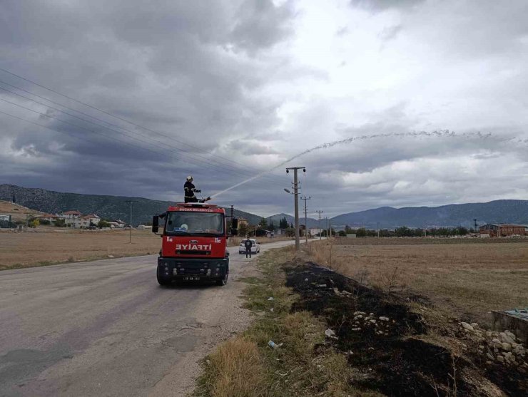 Bucak’ta arazi yangını