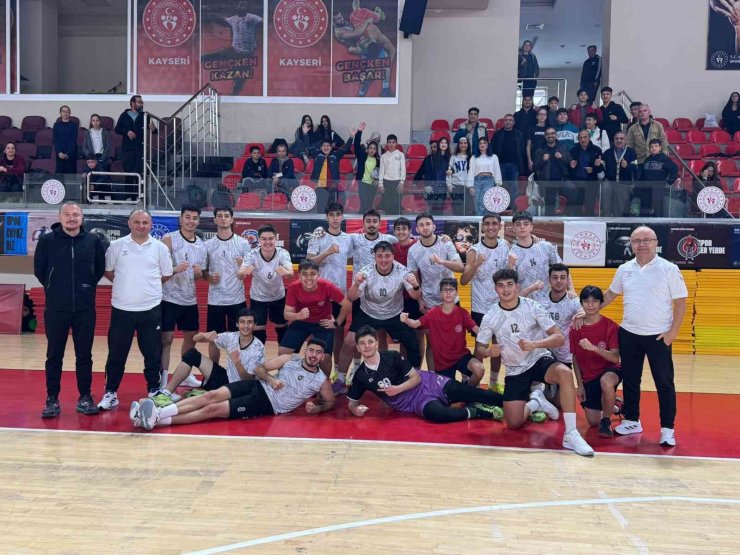 Kayseri Elit Voleybol’dan muhteşem geri dönüş