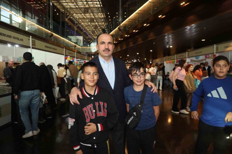 Başkan Altay tüm kitapseverleri 12. Konya Kitap Günleri’ne davet etti