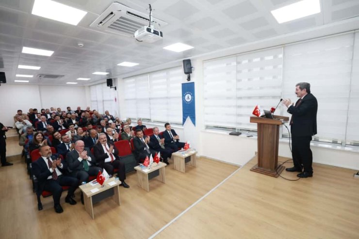 Samsun Valisi Tavlı: "Yüz yıl sonrasının temelleri atılıyor"