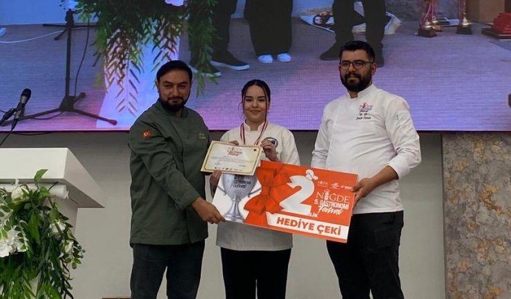 KMÜ’lü öğrenciler Gastronomi Festivali’nden madalyalarla döndü