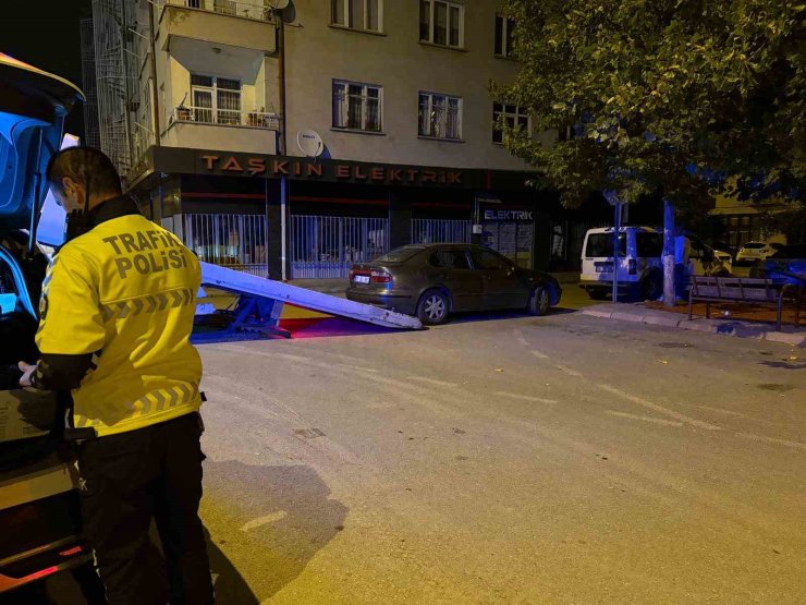 Ehliyetsiz sürücü kural tanımadı