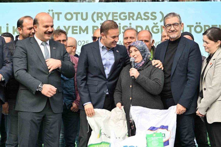 Balıkesir Büyükşehir’in çiftçiye desteği sürüyor