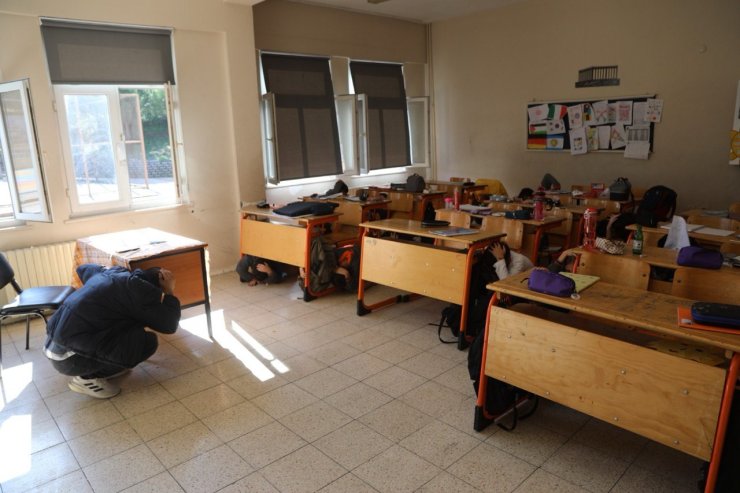 ÇAK-TİM, Çayırova’daki okullarda afet eğitimlerine başladı