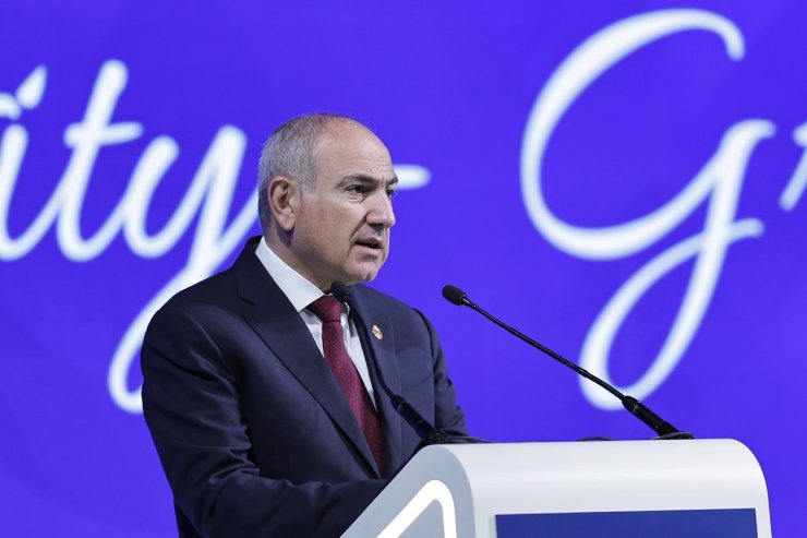 Ermenistan Başbakanı Paşinyan: "Azerbaycan-Ermenistan-Türkiye arasında boru ve elektrik hatları kurulacak"