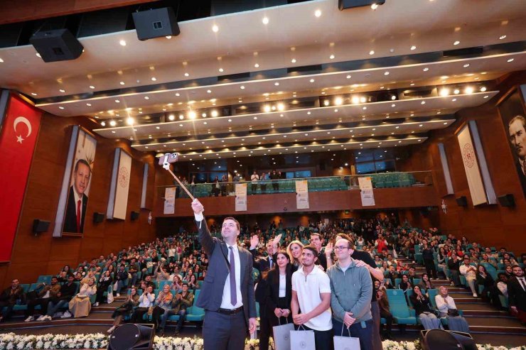 ‘30 Altı Gençlik Zirvesi’ tıp fakültesi öğrencilerini Ankara’da buluşturdu