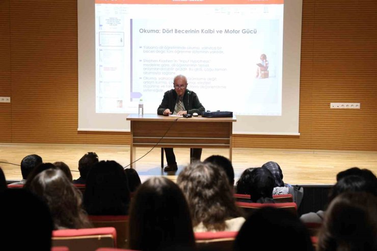 Prof. Dr. Tosun "Dil öğrenirken konuşun, film izleyin"