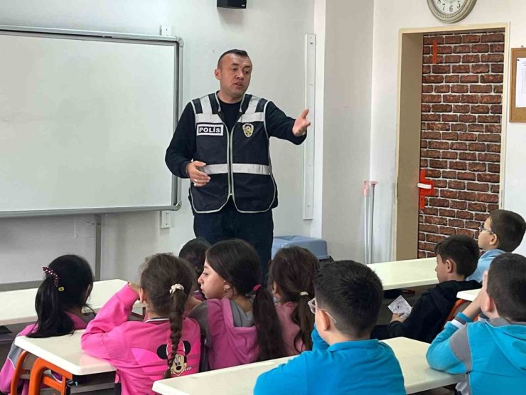 Tavşanlı polisinden öğrencilere uyarılar