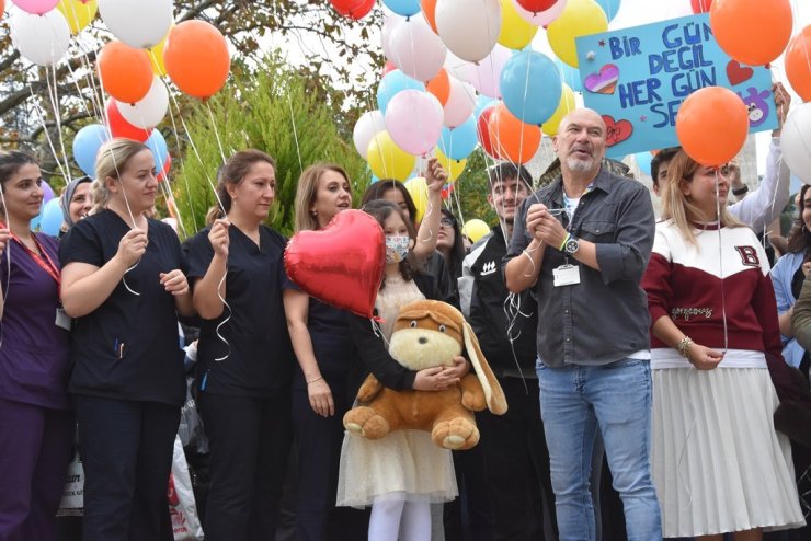 Lösemiyi yenen Kübranur’un mutluluğu gökyüzüne taşındı