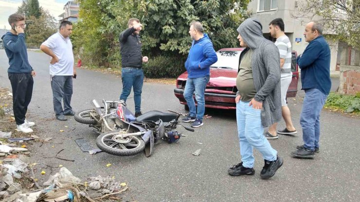 Bafra’da otomobil ile motosiklet çarpıştı: 1 yaralı