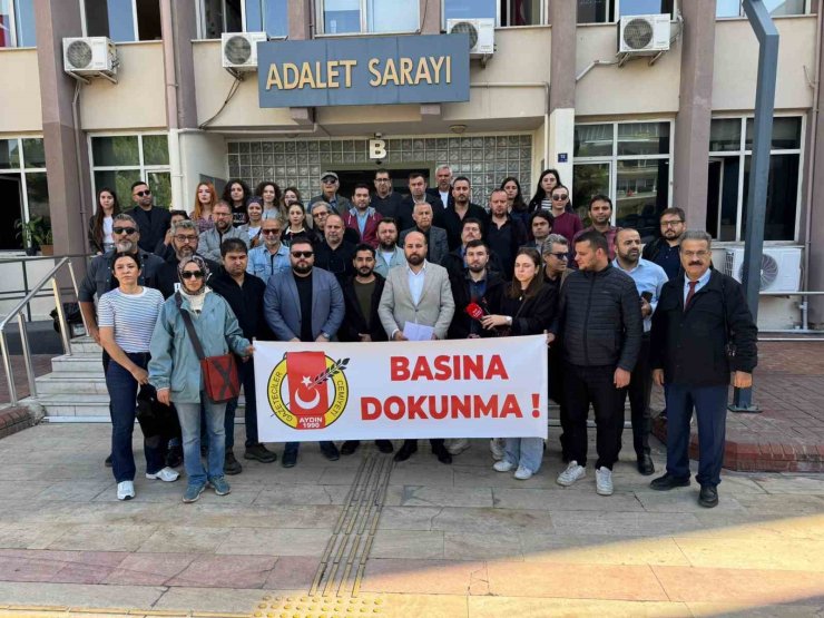Aydın’da gazeteciler, meslektaşlarına destek için bir araya geldi