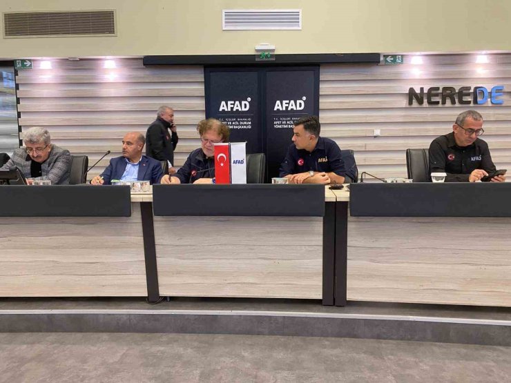 AFAD, Acil Yönetim Merkezi’nde çalışmalara devam ediyor