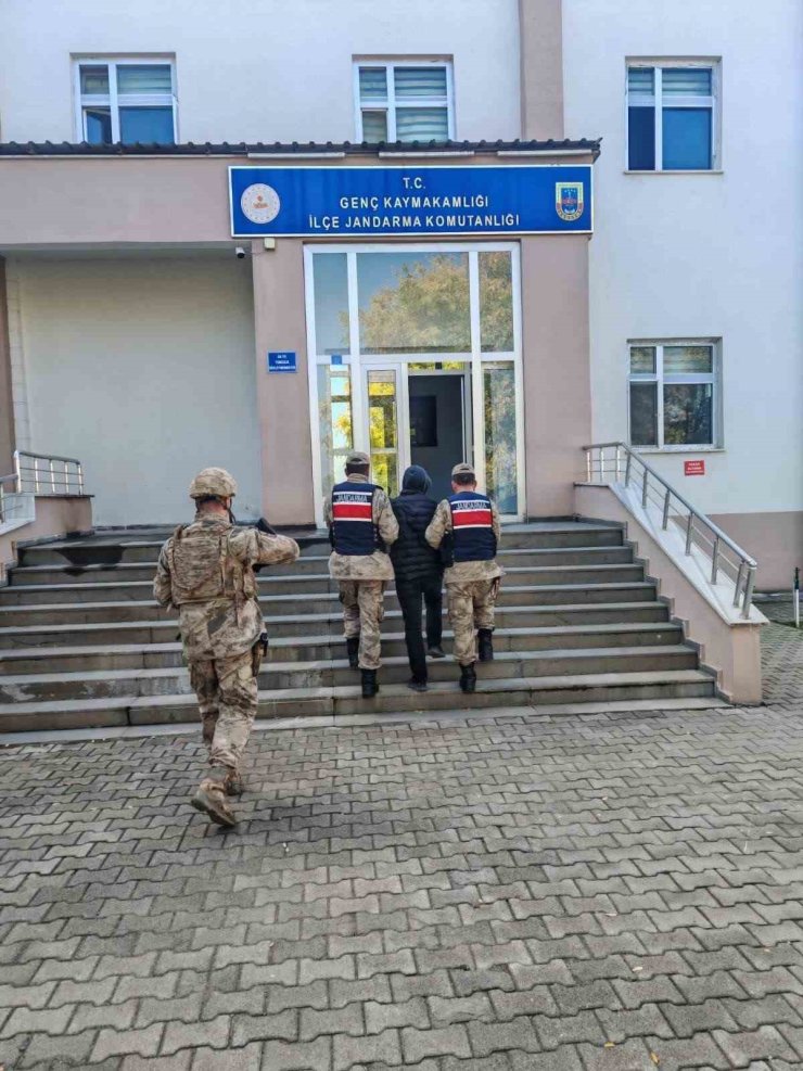 Bingöl’de kesinleşmiş hapis cezasıyla aranan 2 şüpheli yakalandı