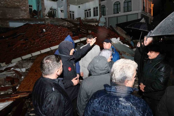 Bakan Yerlikaya: "Yıkılan 3 bina ve 1 iş yerinde incelemelerde bulunduk"