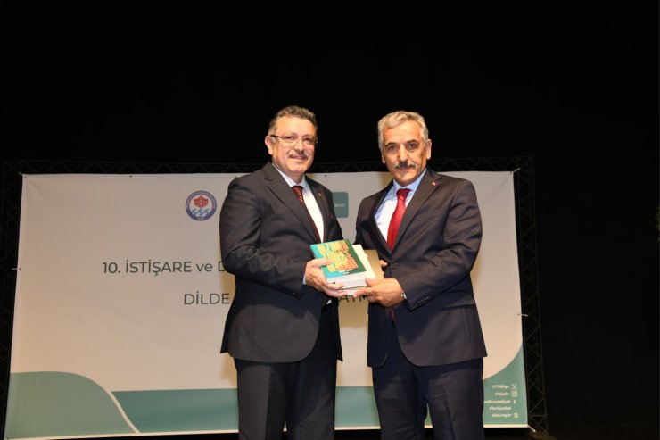 Başkan Ahmet Metin Genç: "Türkçemizi ve dilimizi korumak sadece kültürel bir tercih değildir, zorunluluk ve milli vazifedir"