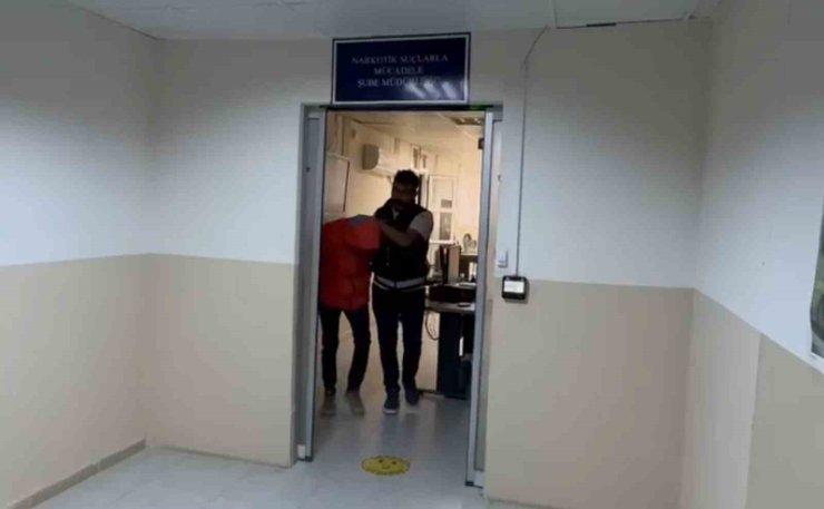 Hatay’da 11 yıl hapis cezası ile aranan uyuşturucu taciri tutuklandı