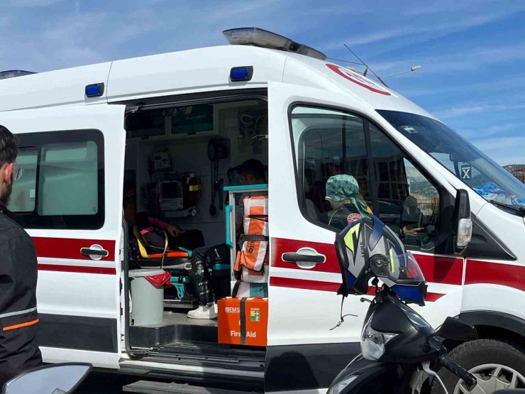Menteşe’de motosikletliler çarpıştı