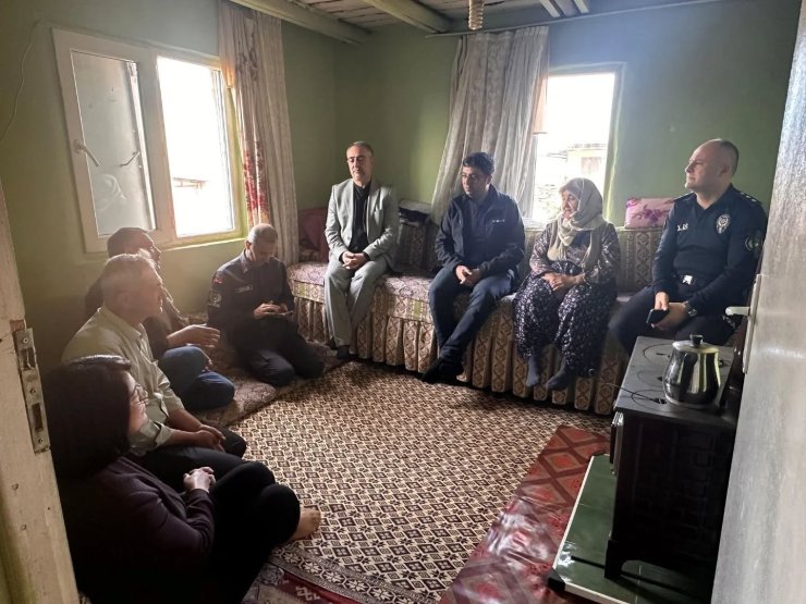 Kaymakam Karataş, Alioğulları Mahallesi’nde vatandaşlarla buluştu