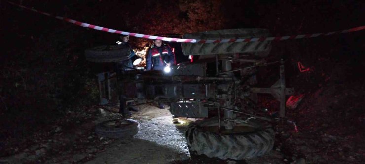 Tokat’ta devrilen traktörün sürücüsü hayatını kaybetti