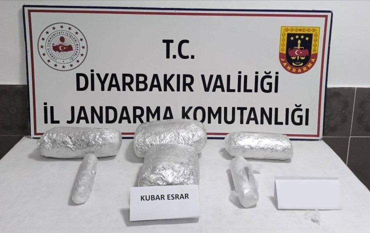 Diyarbakır’da 73 kilo uyuşturucu madde ele geçirildi