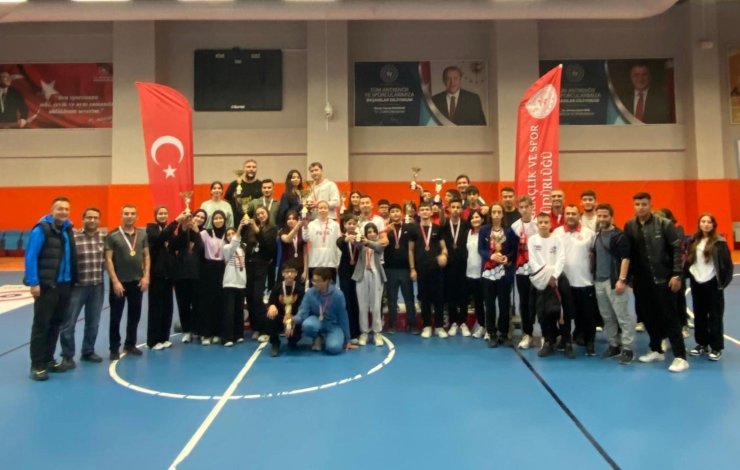 Denizli’nin floor curling şampiyonları belli oldu