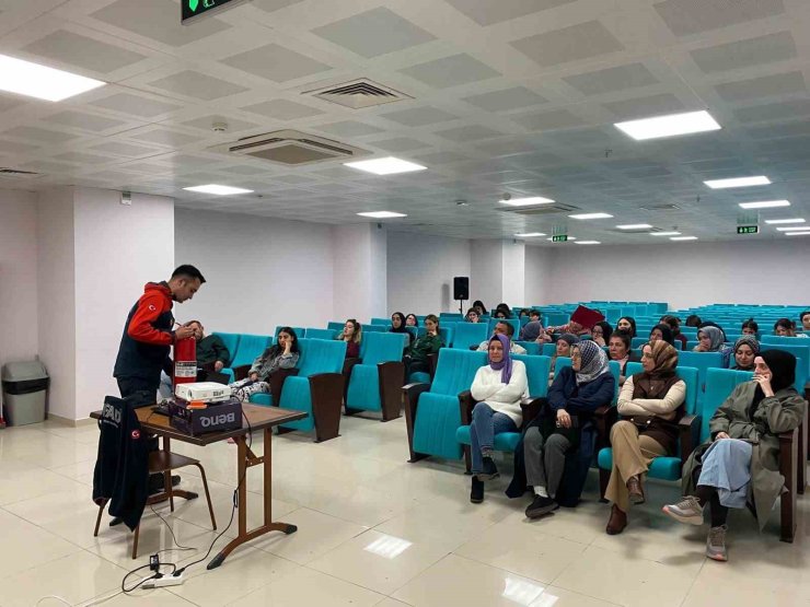 AFAD’ dan ogrenci yurdundan tatbikat