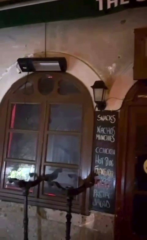 Alaçatı’da eğlence mekanına silahlı saldırı