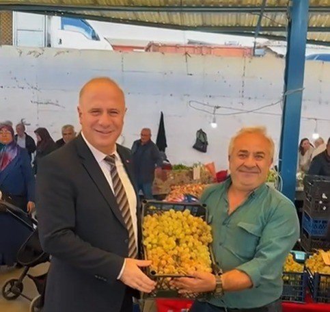 Başkan Torun, pazaryerinde vatandaşlarla buluştu