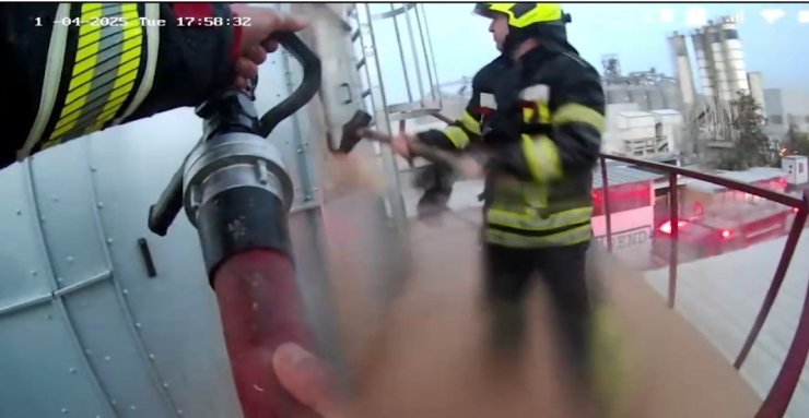 Talaş silosu yangını büyümeden söndürüldü