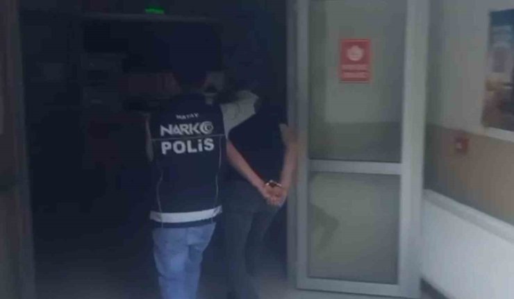 Hatay’da hapis cezası ile aranan 2 şahıs yakalandı