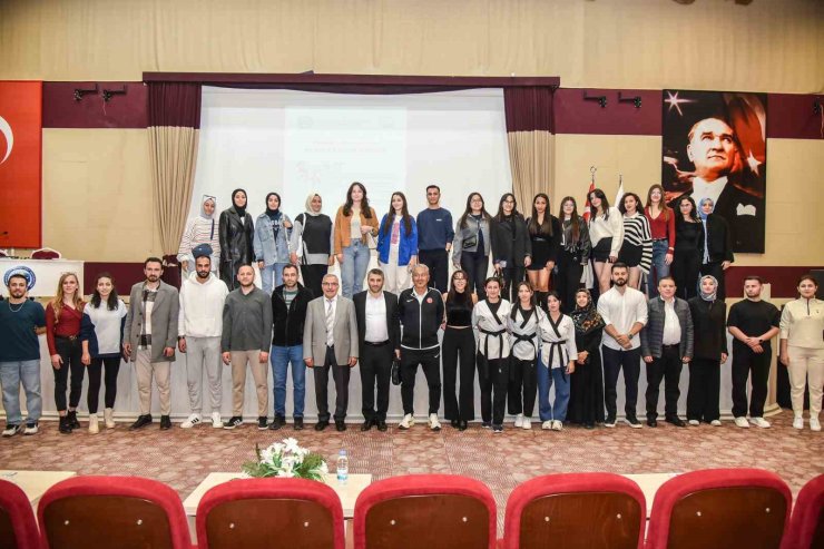 KMÜ’de "Öğrencilik Hayatında Spor ve Tekvando" etkinliği düzenlendi