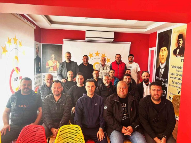 Salihli Galatasaray Taraftarları Derneği’nde Uğur Özçelik güven tazeledi