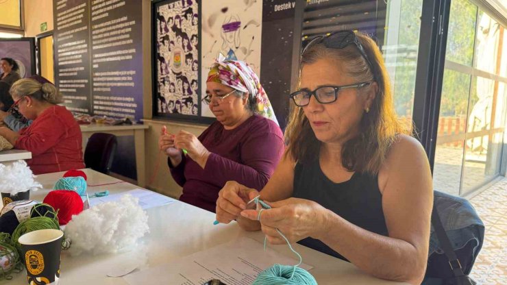 Tarsus’ta lösemili çocuklar için dayanışma atölyesi düzenlendi