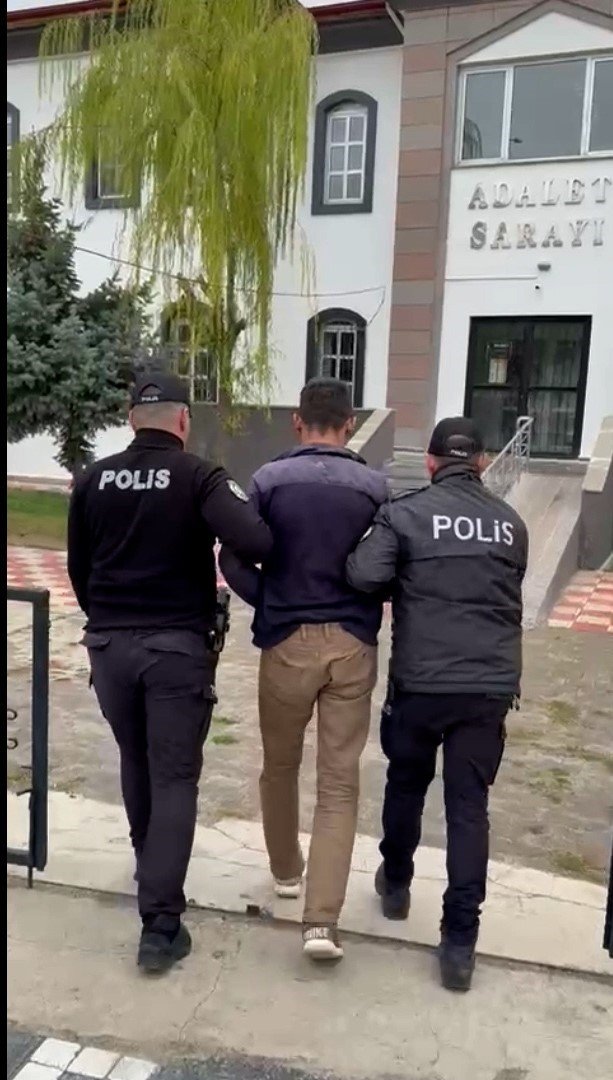 Gemerek’te uyuşturucu suçundan aranan şahıs yakalandı