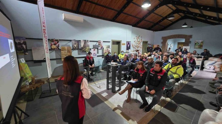 Çanakkale’de kahve rengi kokarcalarla 4 bin samuray arısı mücadele edecek