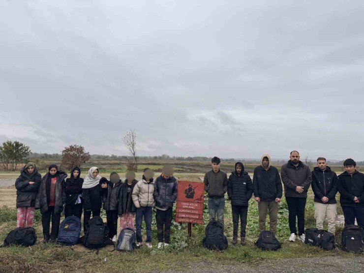 Edirne’de 29 düzensiz göçmen yakalandı