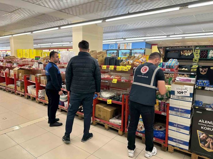 Siirt’te fiyat etiketi denetimleri devam ediyor