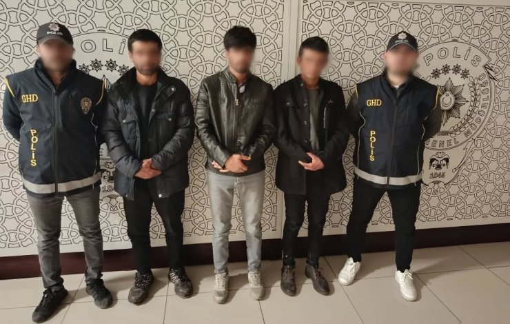 Bayburt’ta göçmen kaçakçılığı operasyonu: 2 şüpheli yakalandı