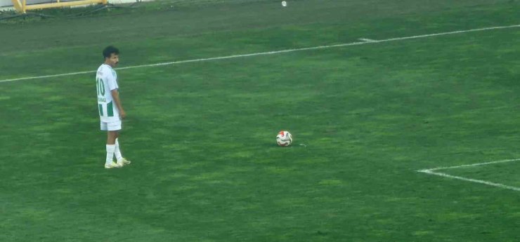 Nesine 3.Lig: Malatya Yeşilyurtspor: 2 Hacettepe A.Ş. Türk Metal 1963 Spor: 3