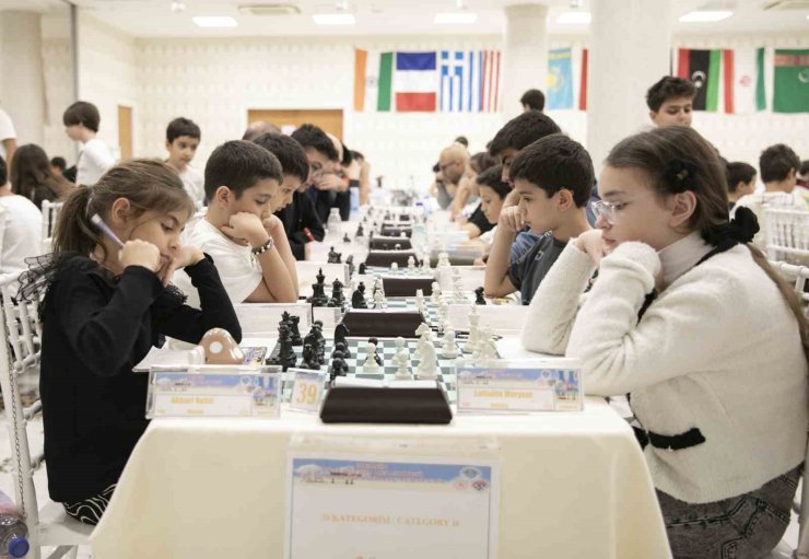 Mersin’de 9. Uluslararası Satranç Turnuvası başladı