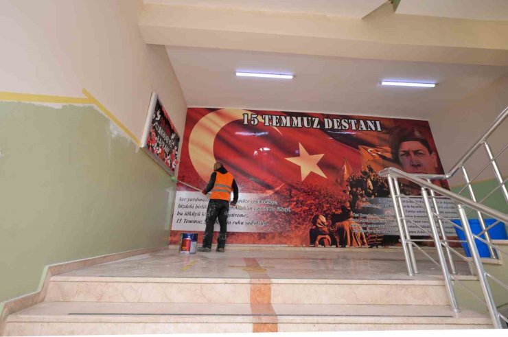 Esenyurt’taki okullarda ara tatilde bakım ve onarım çalışmaları devam etti