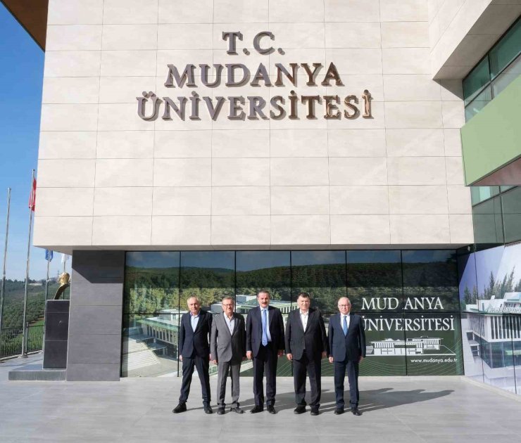 Faruk Çelik Mudanya Üniversitesi’nde gençlerle buluştu