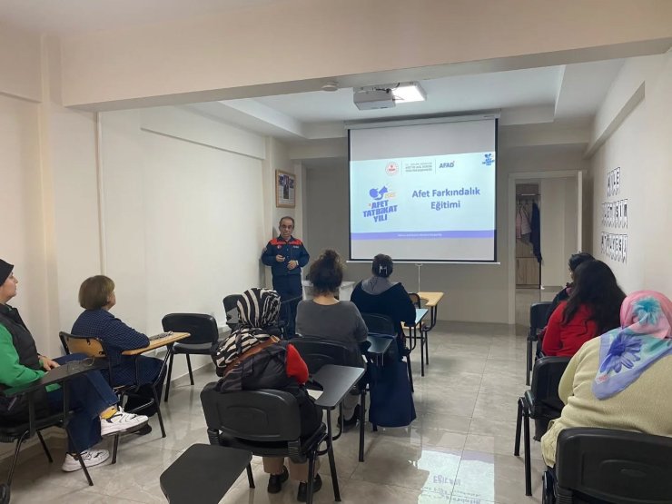 Karacasu’da afet farkındalık eğitimi