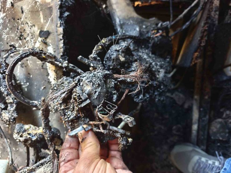 Nazilli’deki yangının bilgisayar kasasından çıktığı tespit edildi