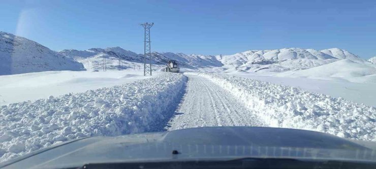 Şırnak’ta kar kalınlığı 1 metreyi aştı