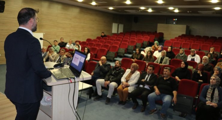 Bayburt’ta sağlık çalışanlarına ’Sağlık Tesisleri Değerlendirme Standartları Eğitimi’ verildi