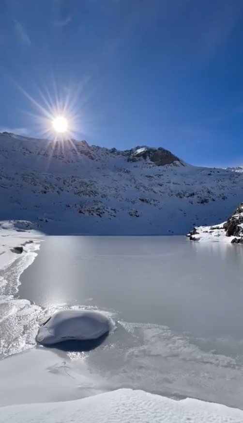Artabel Gölleri Tabiat Parkı’nda bulunan 20’den fazla göl buz tuttu