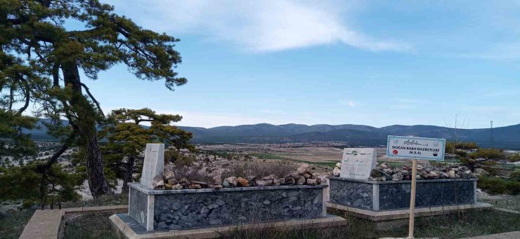 Doğan Baba ve gelininin mezarında bakım ve onarım çalışmaları tamamlandı