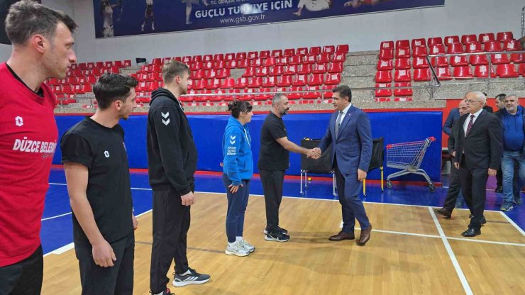 Düzce’de kritik maç öncesi Vali Aslan’dan destek çağrısı